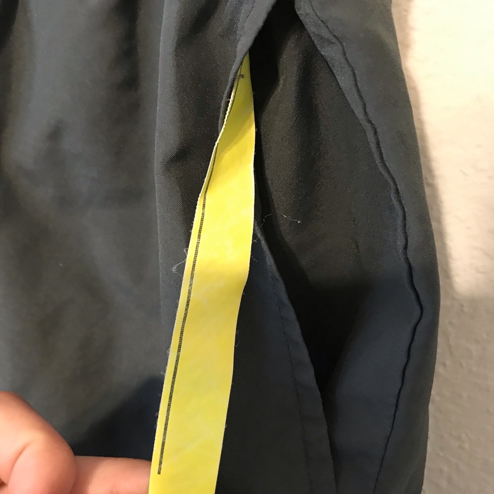 Shorts - Picture 3 of 6